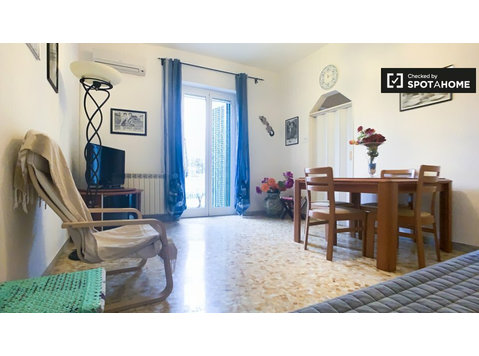Appartement 1 chambre à louer à Ostia Antica, Rome. - Appartements