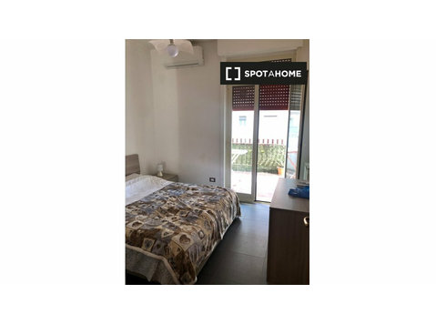 1-Zimmer-Wohnung zur Miete in Ostia Sud, Rom - Wohnungen