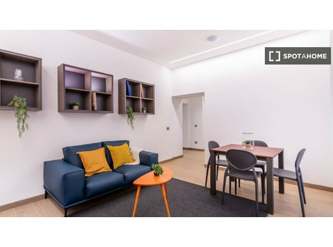 Apartamento de 1 dormitorio en alquiler en Roma - Pisos