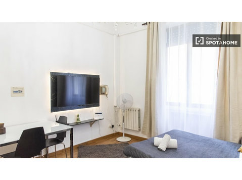 Apartamento de 1 quarto para alugar em Roma, Roma - Apartamentos