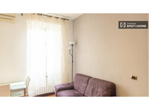 Appartamento con 1 camera da letto in affitto ad… - Appartamenti