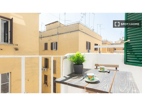 Roma'da kiralık 2 odalı daire - Apartman Daireleri
