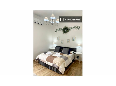 Piso de 2 habitaciones en alquiler en Centocelle, Roma. - Pisos