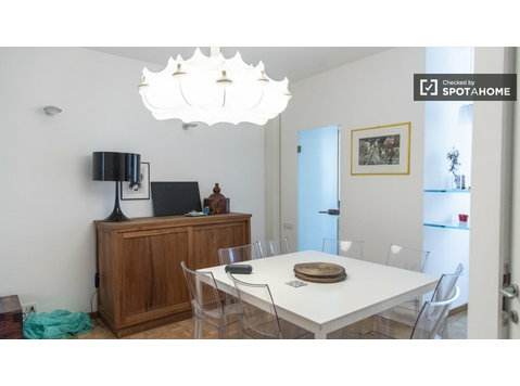 Appartement de 2 chambres à louer à Rione Monti, Rome - Appartements