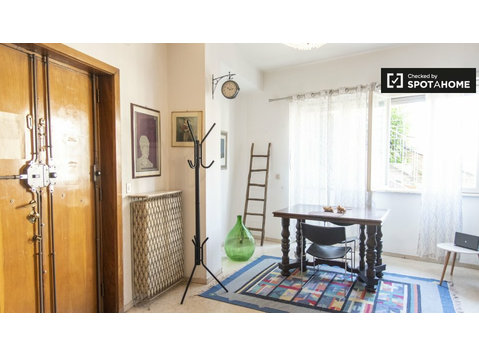 Apartamento de 3 quartos para alugar em Trastevere, Roma - Apartamentos