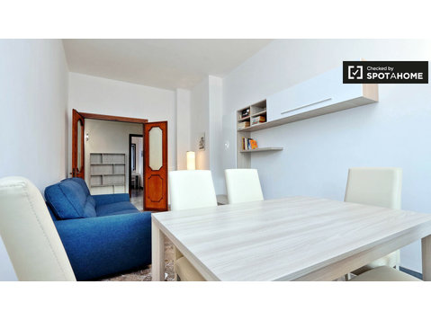 Apartamento de 4 quartos para alugar em Appio Latino, Roma - Apartamentos