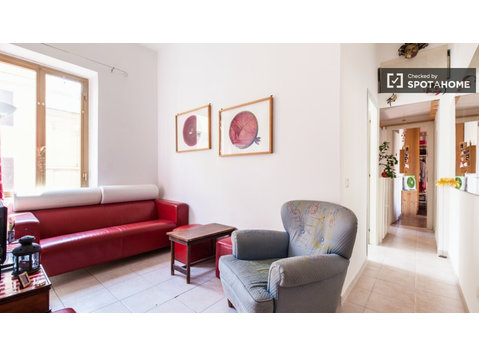Appartement de 4 chambres à louer à Pigneto, Rome - Appartements