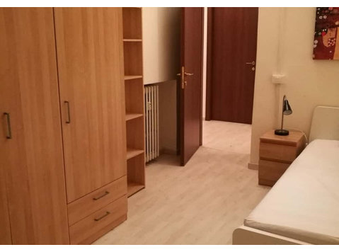 Alessandria 2 Room 4 - Apartamentos