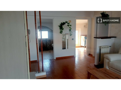 Appartamento con 1 camera da letto in affitto ad Acilia,… - Appartamenti
