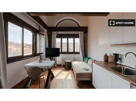Appartement avec 1 chambre à louer à Centro, Rome - Appartements