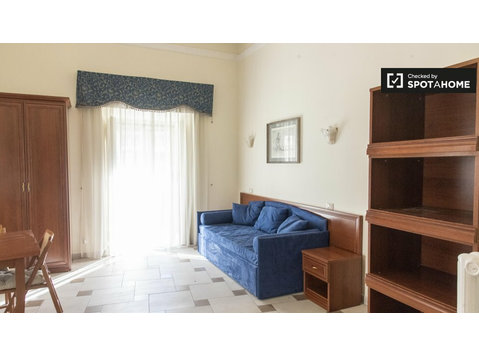 Roma'da kiralık 1 yatak odalı daire - Apartman Daireleri