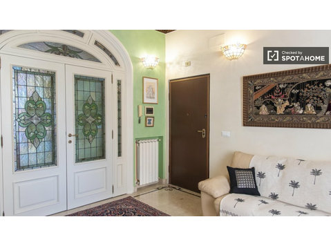 Apartamento de 1 habitación en alquiler en Roma - Pisos