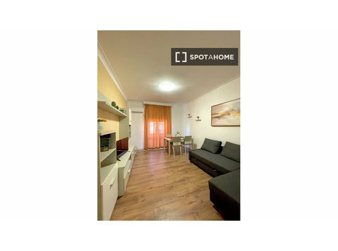 Apartamento de 1 habitación en alquiler en Tuscolano, Roma - Pisos