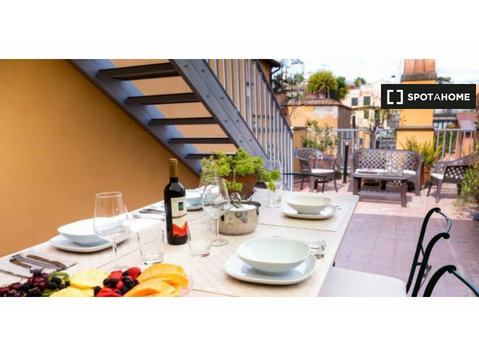 Apartment with 2 bedrooms for rent in Centro Storico, Rome - Căn hộ