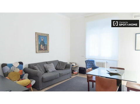 Apartment with 2 bedrooms for rent in Rome - Lakások