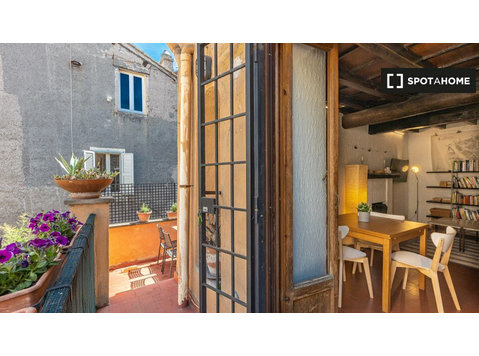 Apartment with 2 bedrooms for rent in Rome - アパート