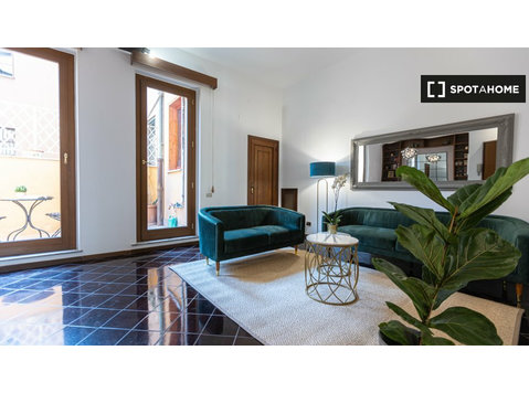 Apartamento de 2 habitaciones en alquiler en Roma - Pisos