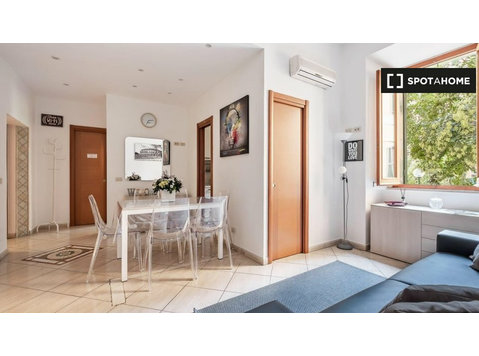 Apartamento de 2 habitaciones en alquiler en Roma - Pisos