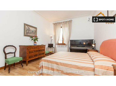 Mieszkanie z 2 sypialniami do wynajęcia w Rzymie, Rzym - Mieszkanie