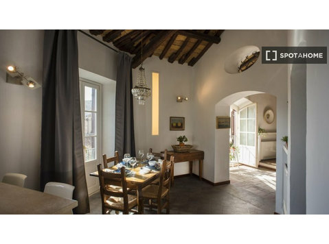 Apartamento de 2 habitaciones en alquiler en Trastevere,… - Pisos
