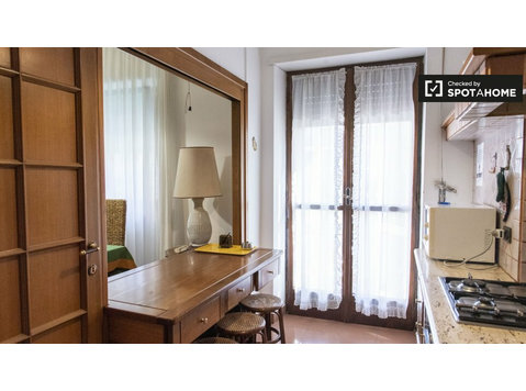 Apartamento de 3 habitaciones en alquiler en Trionfale, Roma - Pisos