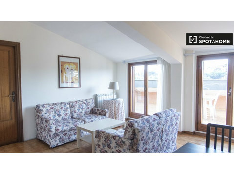 Bright 2-bedroom apartment for rent in Torrino, Rome - Apartments