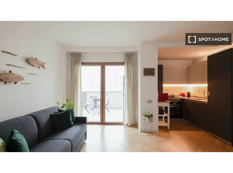 Luminoso apartamento de un dormitorio en Trastevere - Pisos