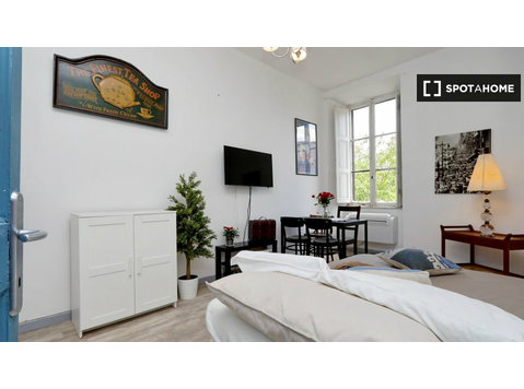 Uroczy 1-pokojowy apartament do wynajęcia w Trastevere w… - Mieszkanie