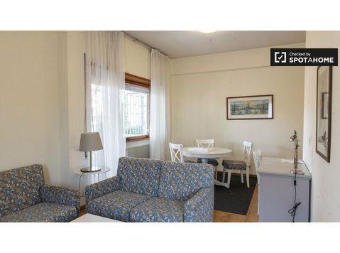 Charmant appartement de 2 chambres à louer à Torrino - Appartements