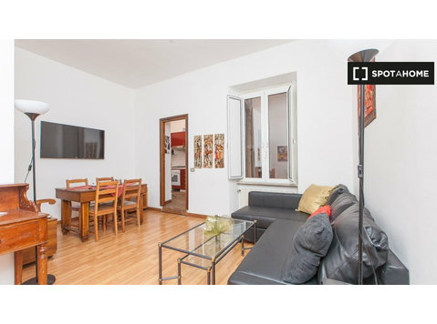 Confortable appartement de 2 chambres à louer à Trastevere,… - Appartements