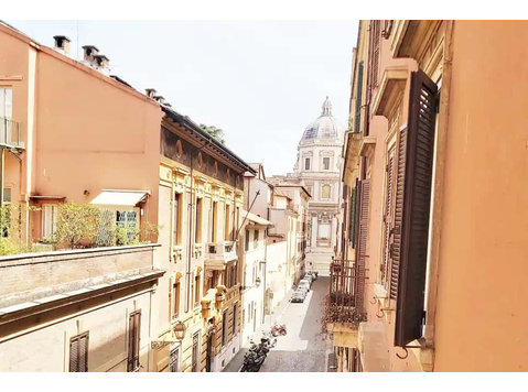 Comodo appartamento panoramico vicino al Colosseo - Квартиры