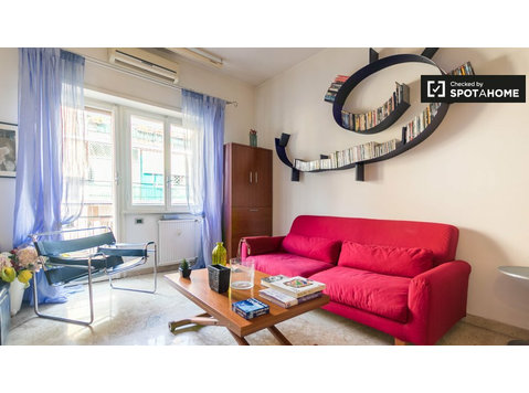 Confortable appartement 1 chambre à louer à Portuense, Rome - Appartements