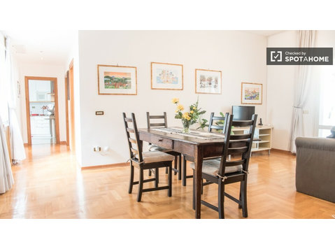 Furnished Flat with Balcony and AC in Aurelio area of Rome - اپارٹمنٹ