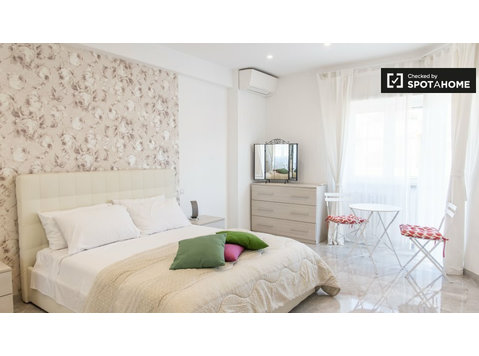 Gorgeous 1-bedroom apartment for rent in Aurelio, Rome - アパート