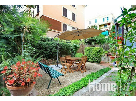 Lovely One Bedroom Apartment - Apartments