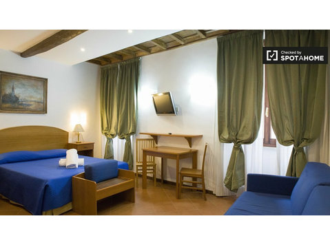Lovely studio apartment for rent in Rome's historic centre - Apartments