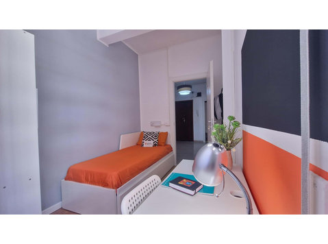 Lungotevere di Pietra Papa, 61  - Stanza 52 - Apartments