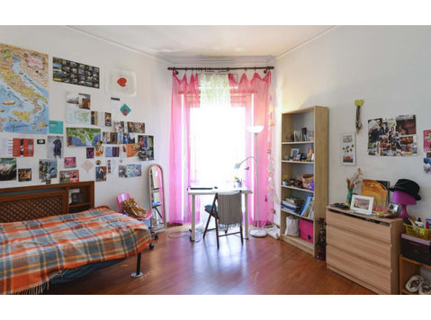 Private Room in Via Bisentina - Apartamente