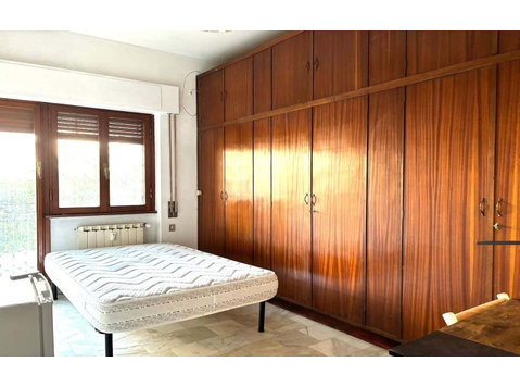 Private Room in Via dei Radiotelegrafisti - Apartments