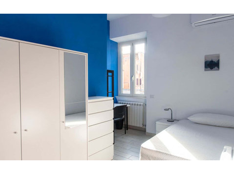 Private Room in Via dei Sulpici - Wohnungen