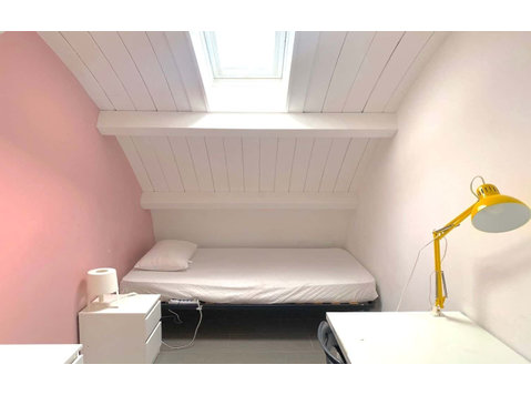 Private Room in Via di Carcaricola - Wohnungen