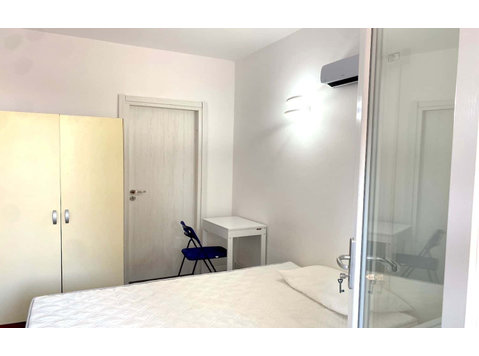 Private Room in Via di Carcaricola - Lakások