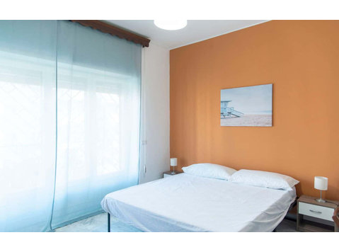 Private Room in Viale di Vigna Pia - Apartments