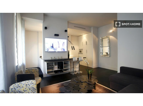 Zimmer zu vermieten 2-Zimmer-Wohnung in Prati, Rom - Wohnungen