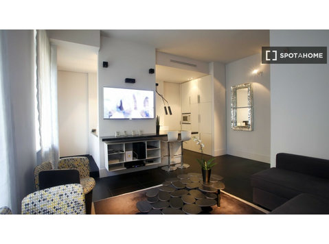 Habitaciones en apartamento de 2 dormitorios en Prati, Roma - Pisos
