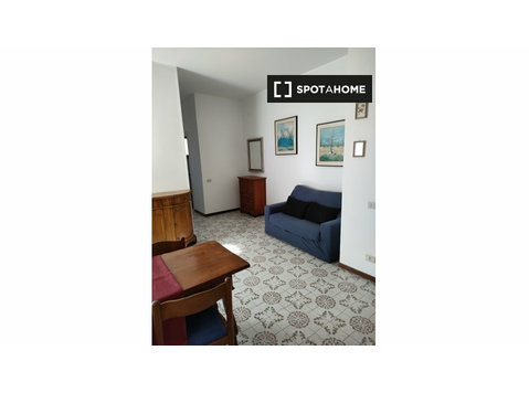 Espaçoso apartamento de 1 quarto para alugar em Balduina,… - Apartamentos