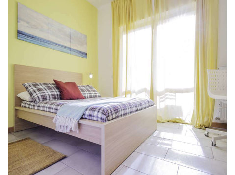 Stanza in Via Fiume delle Perle - Apartemen