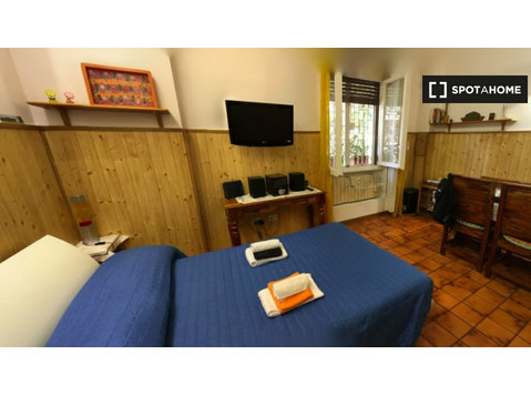 Apartamento estúdio para alugar em Monte Sacro Alto, Roma - Apartamentos