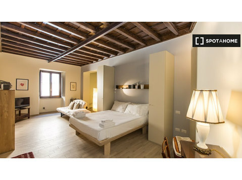 Estudio en alquiler en Roma - Pisos