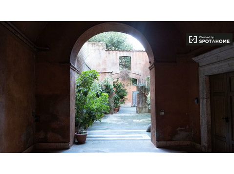 Studio apartment for rent in Trastevere, Rome - Apartments